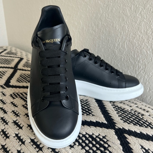 Alexander McQueen Other - Alexander McQueen Mens Black Sneakers